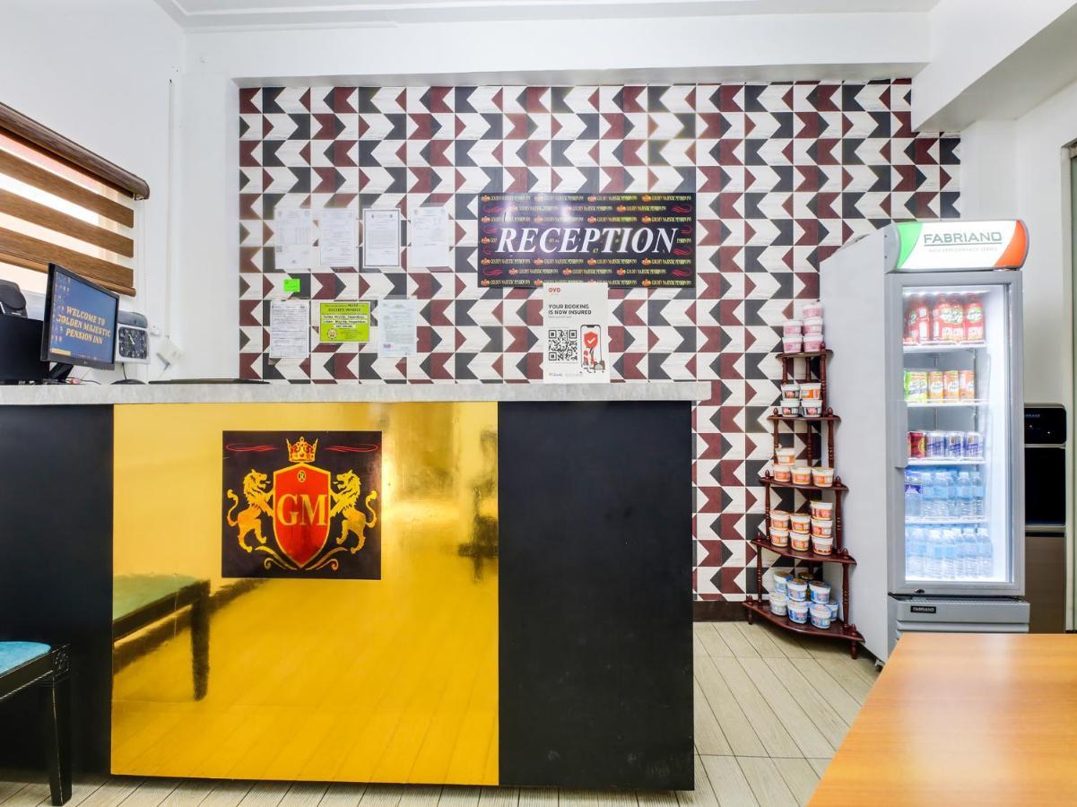 Oyo 895 Golden Majestic Pension Inn Manille Extérieur photo