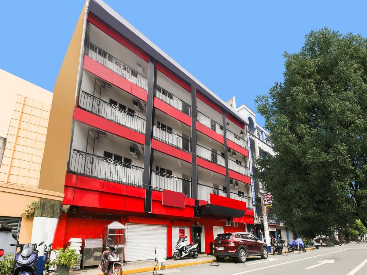 Oyo 895 Golden Majestic Pension Inn Manille Extérieur photo